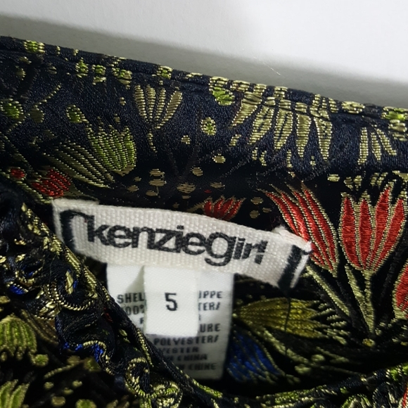 Teen Kinzie Girl dtess - Picture 6 of 8